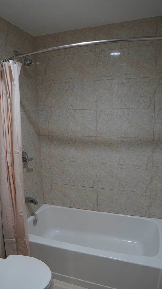 Del Mar Motel - photo 17