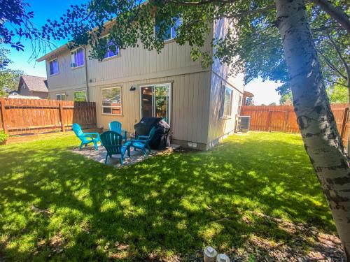 Three Peaks Retreat in Sisters, United States