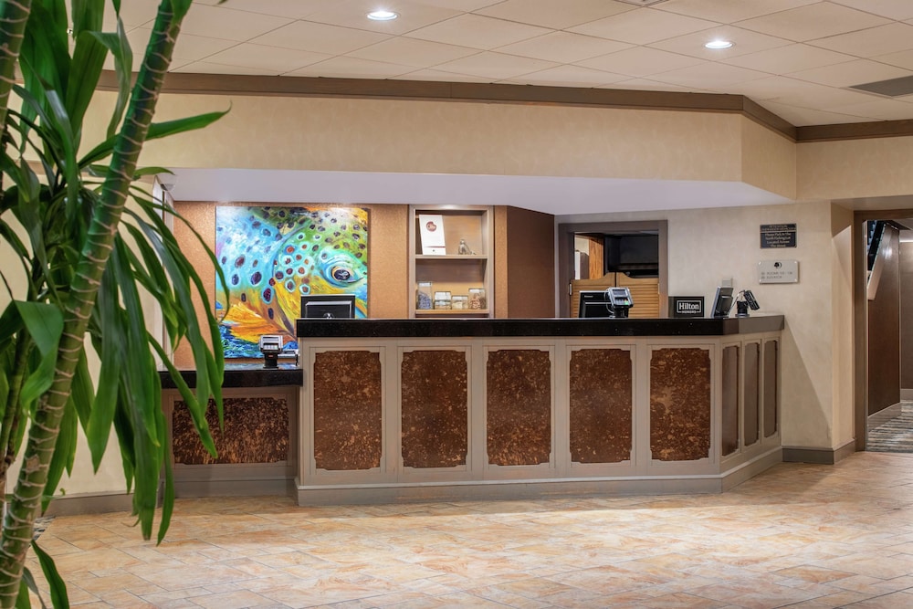 DoubleTree by Hilton Hotel Missoula Edgewater - photo 3