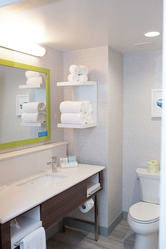Hampton Inn & Suites Dundee - photo 30