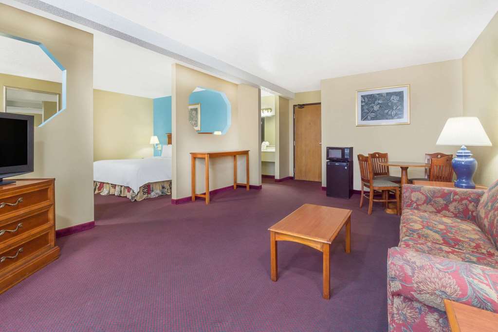 Baymont by Wyndham Huber Heights Dayton - photo 12