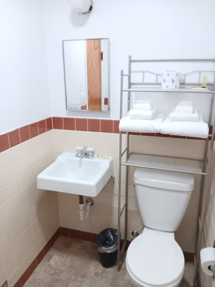 Crawford Motel - photo 17
