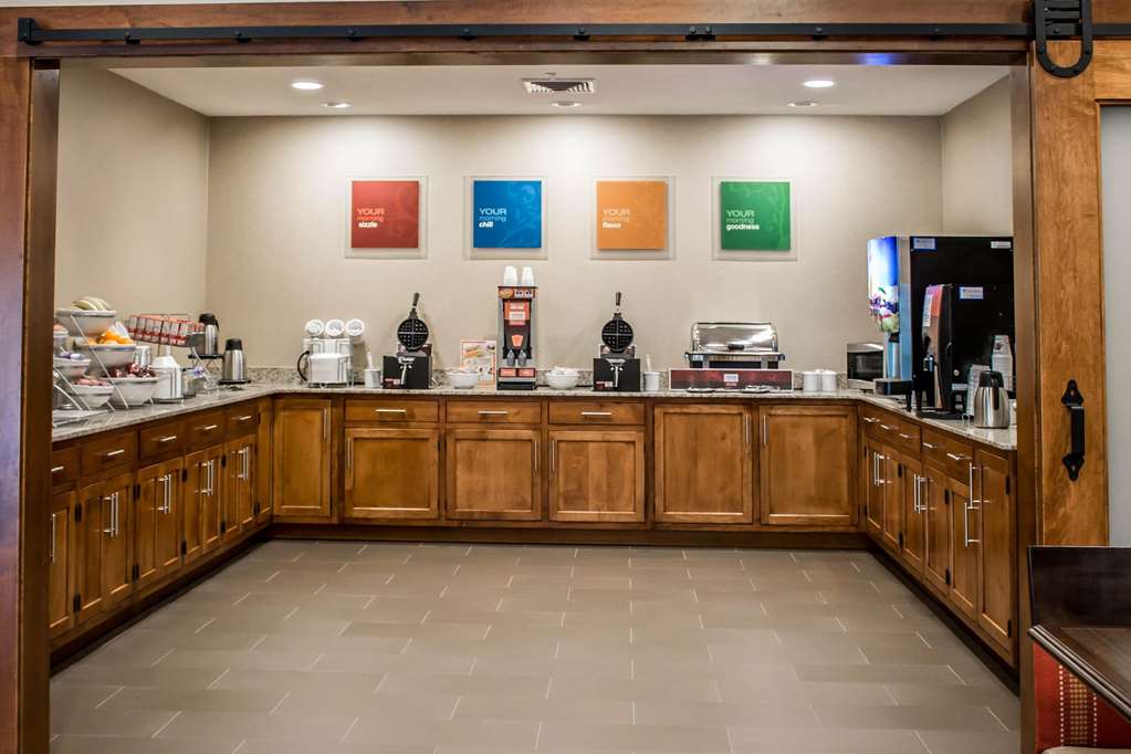 Comfort Suites Hartville North Canton - photo 38