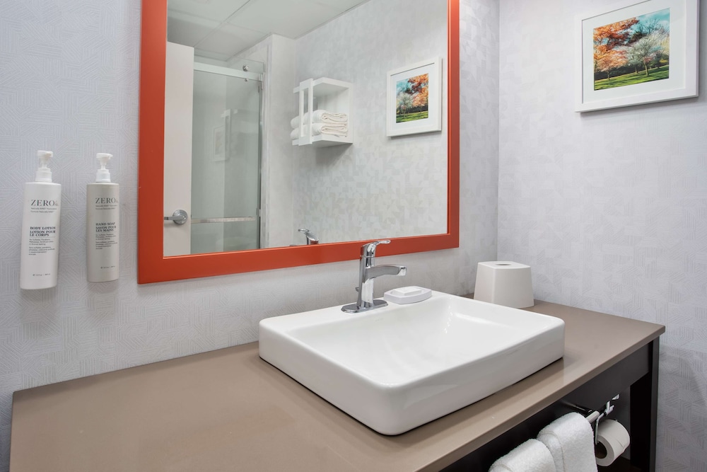 Hampton Inn & Suites Newark Airport Elizabeth - photo 33