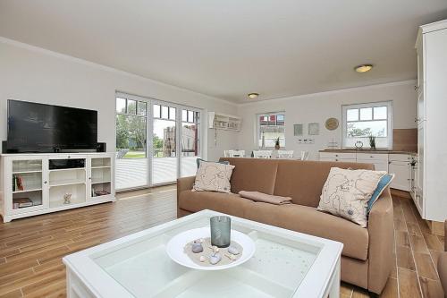 Reethaus Am Mariannenweg 15b — 4-Star Luxury Hotel in Ostseebad Boltenhagen, Germany