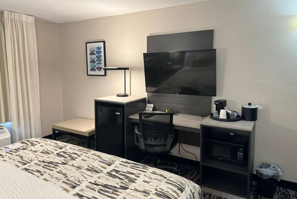 Wingate by Wyndham Dayton North - photo 17