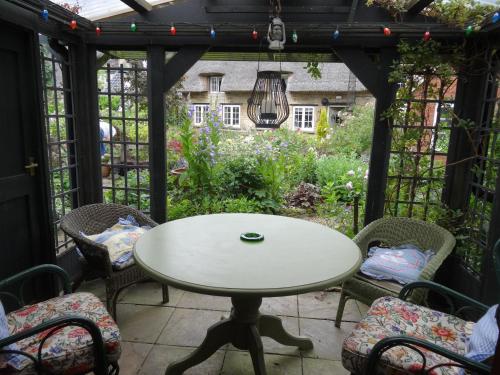 Moat Cottage Barns — 4-Star Luxury Hotel in Corby, United Kingdom