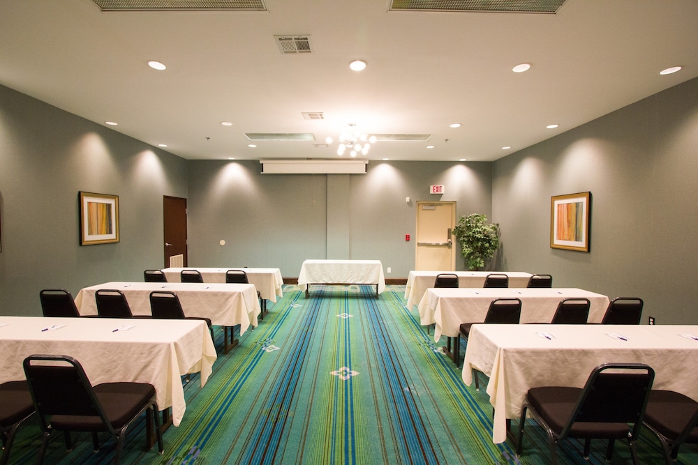 La Quinta Inn & Suites Nacogdoches - photo 23