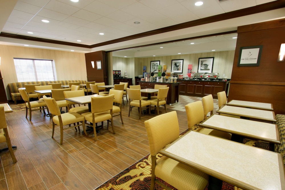 Hampton Inn Bangor - photo 37