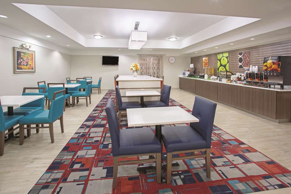 La Quinta Inn & Suites by Wyndham Gallup - photo 69