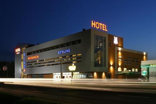 Quest Hotel Dawniej Hotel Planeta — hotel in Brzesko