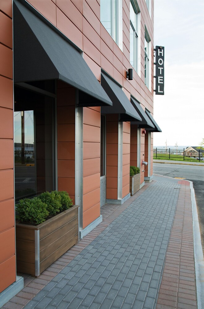 250 Main Hotel - photo 21