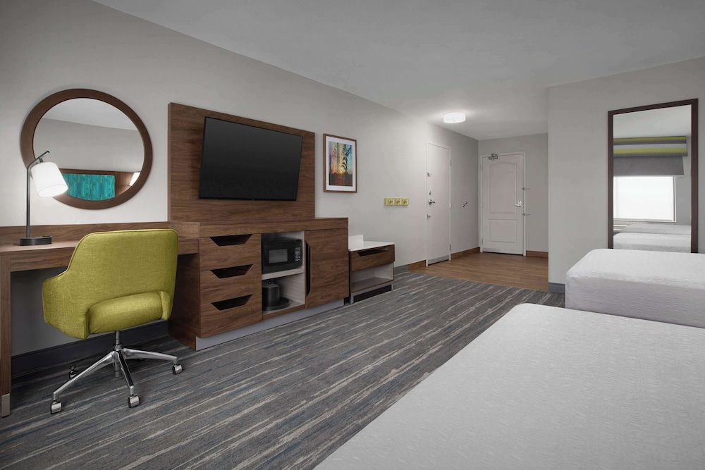 Hampton Inn Yorkville - photo 14