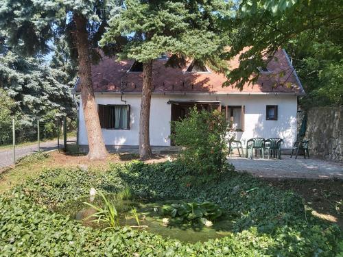 Erdő szélén Házikó Gyenesdiás in Gyenesdias, Hungary