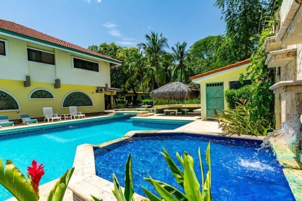 Villa Daiquiri — 4-Star Luxury Hotel in Sardinal, Costa Rica