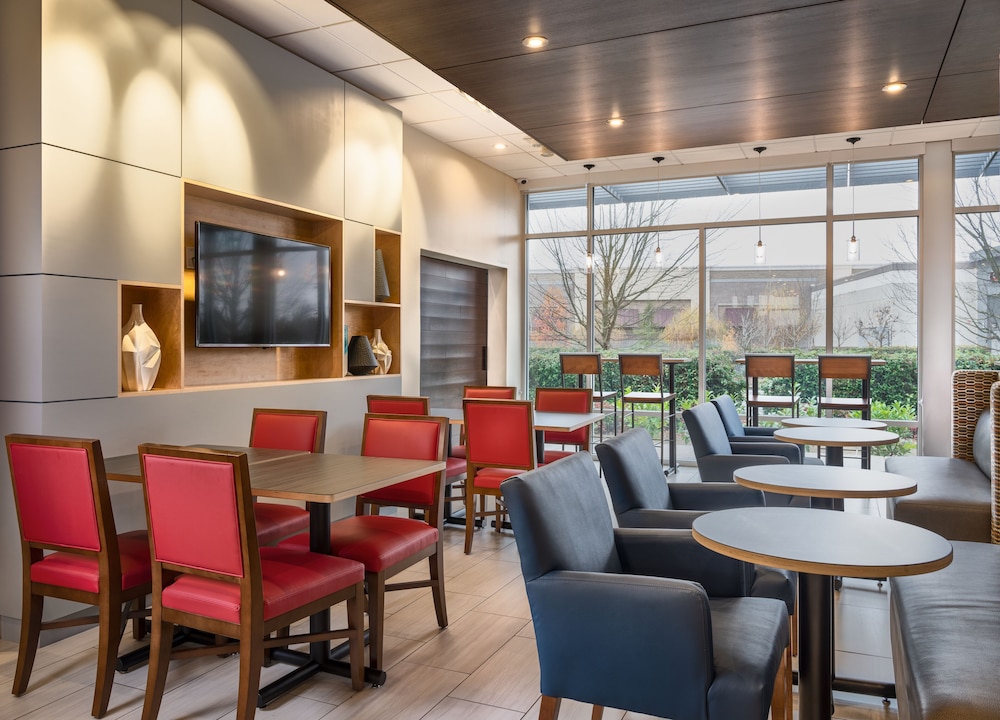 Holiday Inn Express & Suites Salem North Keizer by IHG - photo 19