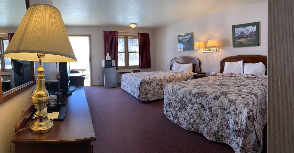 The Gunnison Inn at Dos Rios Golf Course - photo 7