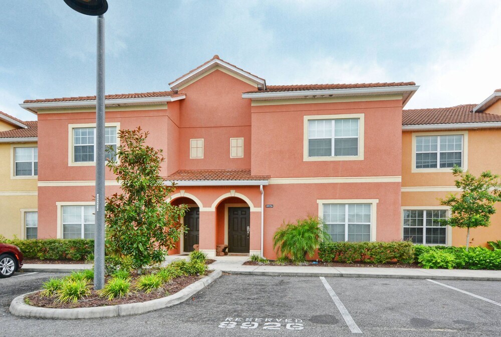 Paradise Palms 8926 Majesty Palm Road — 4-Star Luxury Hotel in Kissimmee, United States
