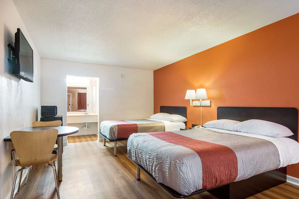 Motel 6 Warner Robins GA - photo 4