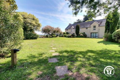 Fenetres Sur Le Golfe in Sarzeau, France