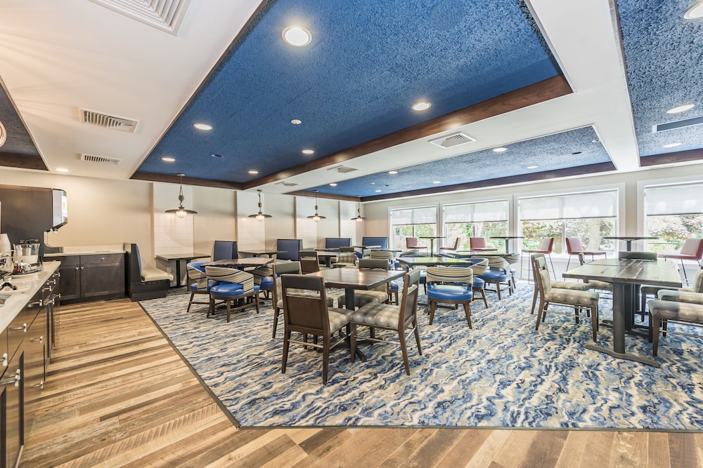 Rockport Inn And Suites - photo 19