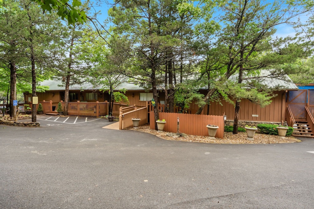 Cabins at Green Mountain Trademark Collection by Wyndham - photo 63