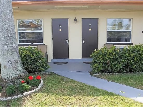 Tamiami Motel - photo 10