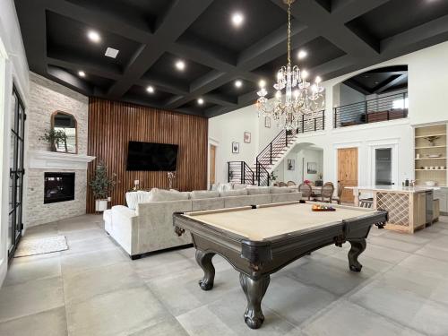 Luxury GameRoom Basketball Hoop