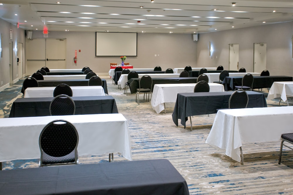 DoubleTree by Hilton Chico - photo 50
