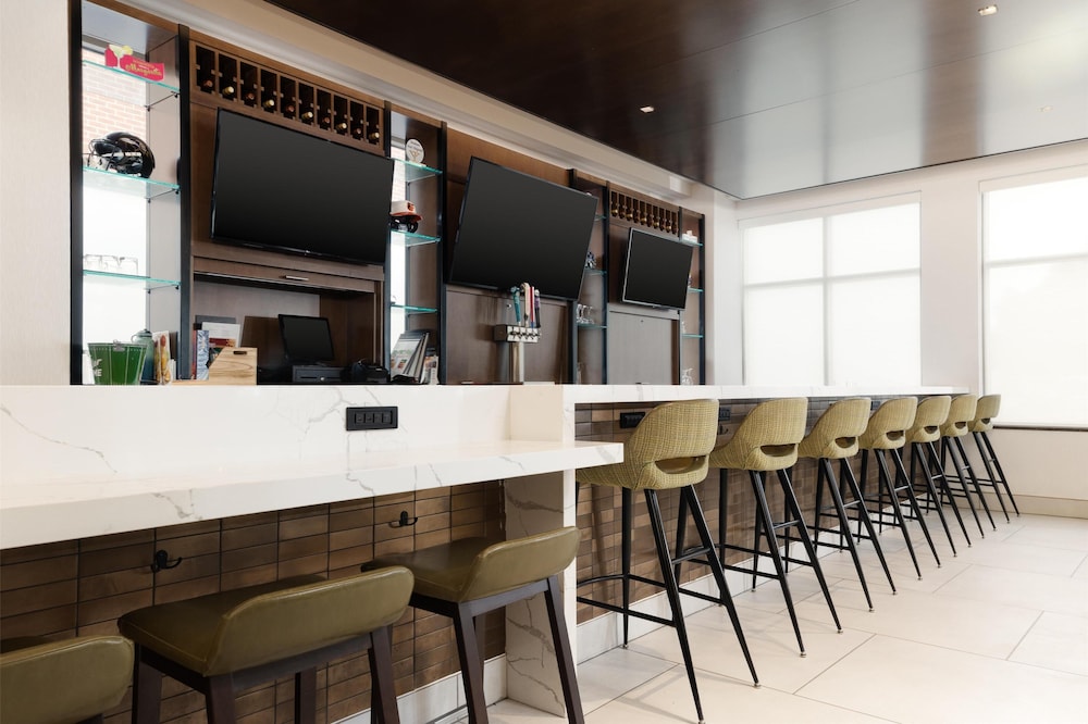 Hilton Garden Inn Hanover Arundel Mills BWI Airport - photo 43