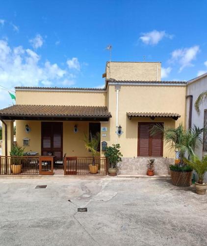 Casa Sciacca la Tua Casa Vacanze Ideale a Marsala — 4-Star Luxury Hotel in Marsala, Italy