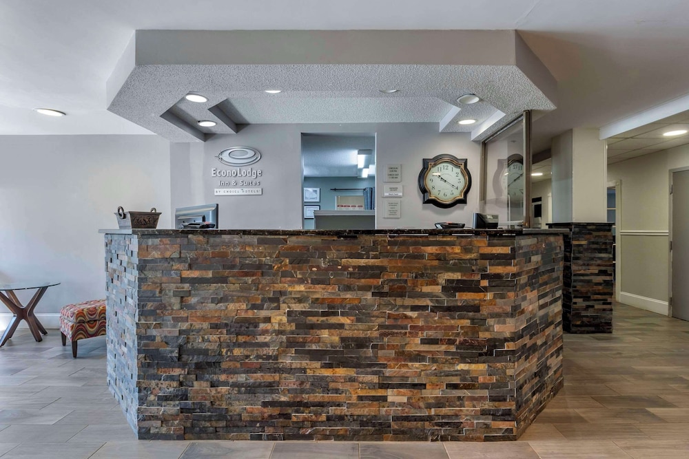 Greenville Pelham Inn by IHG - photo 25