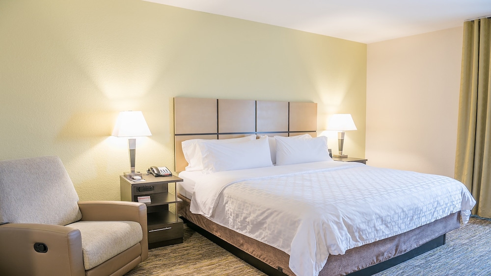 Candlewood Suites Bay City by IHG - photo 17