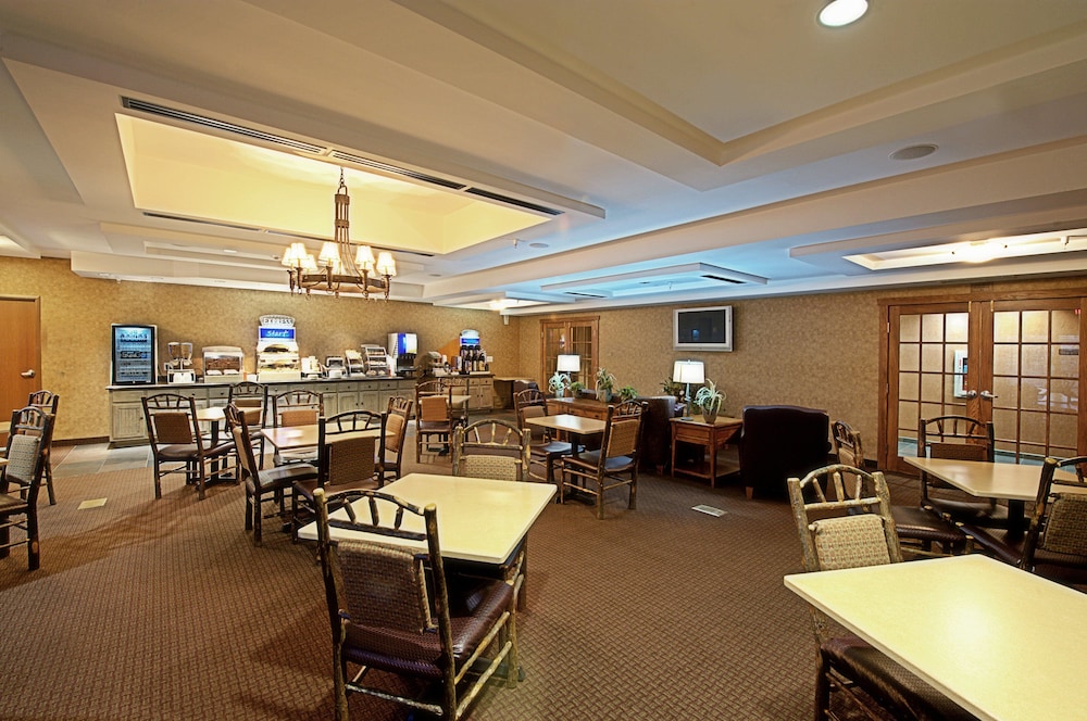 Holiday Inn Express Sierra Vista by IHG - photo 34