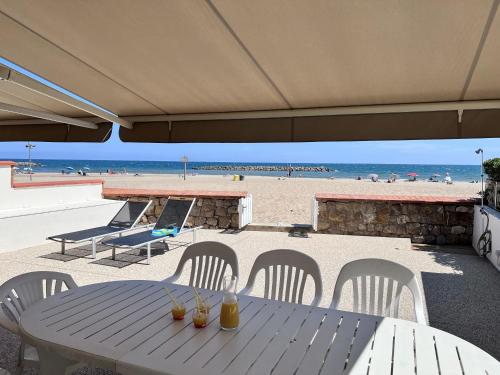 Villa on the beach — 4-Star Luxury Hotel in Valras-Plage, France