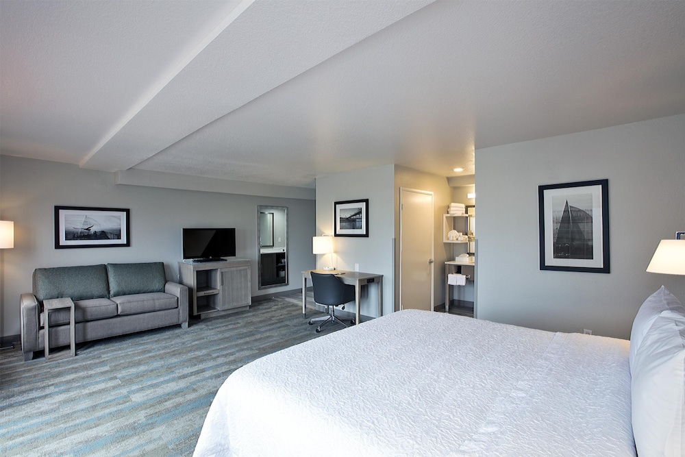 Hampton Inn & Suites Hermosa Beach - photo 23