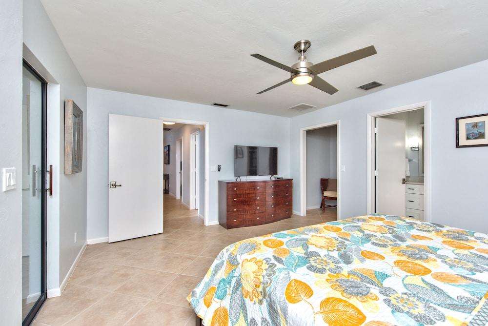 Milano by Naples Florida Vacation Homes — 5-Star Luxury Hotel in Naples, United States