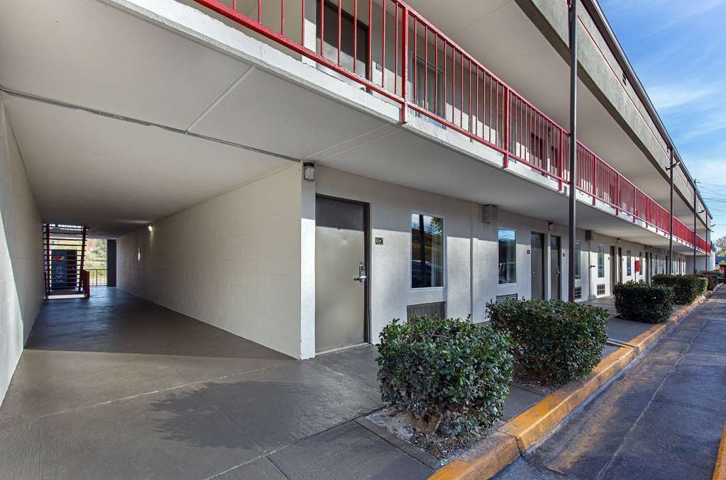 Super 8 by Wyndham Kingsport - photo 3