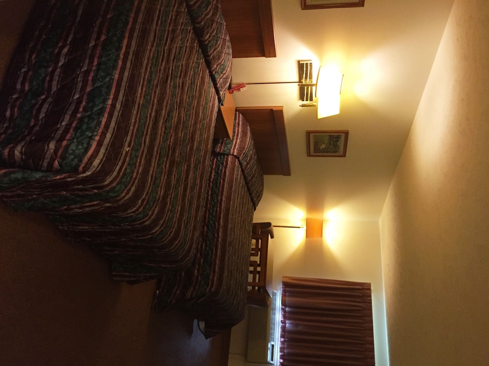 Coronado Motel and RV Park - photo 4