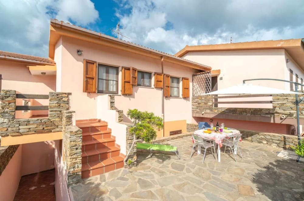 Seaside Villa Retreat in Stintino — 4-Star Luxury Hotel in Stintino, Italy