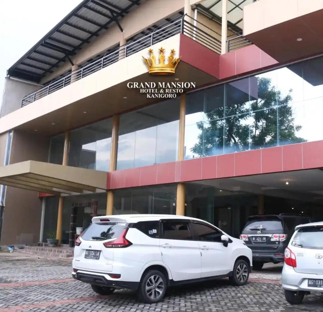 Grand mansion II kanigoro in Blitar, Indonesia