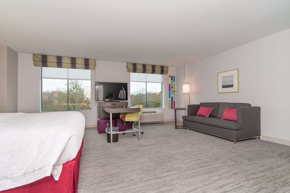 Hampton Inn Norwich - photo 16