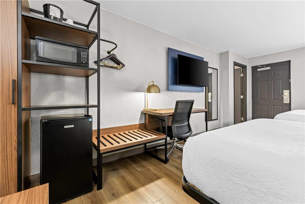La Quinta Inn by Wyndham Huntsville Research Park - photo 17