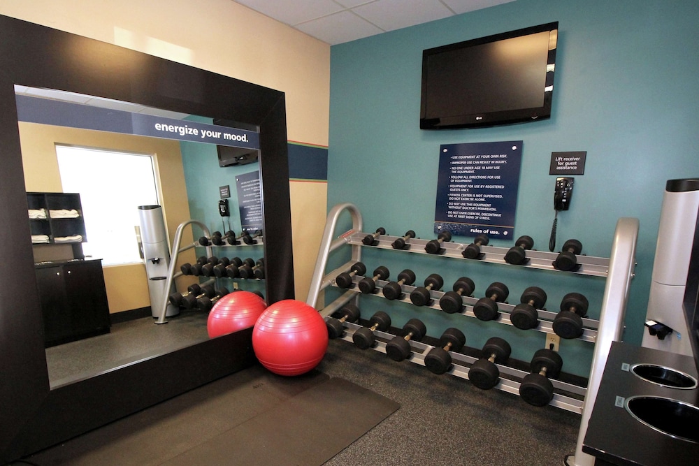 Hampton Inn Sandusky Central - photo 18