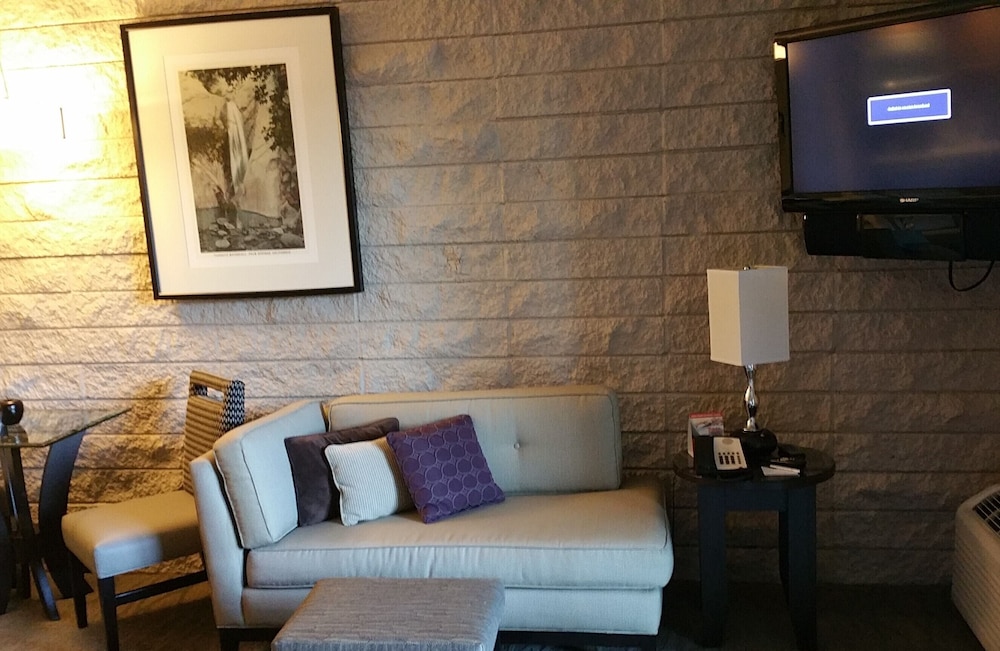 GetAways at Palm Springs Tennis Club - photo 20