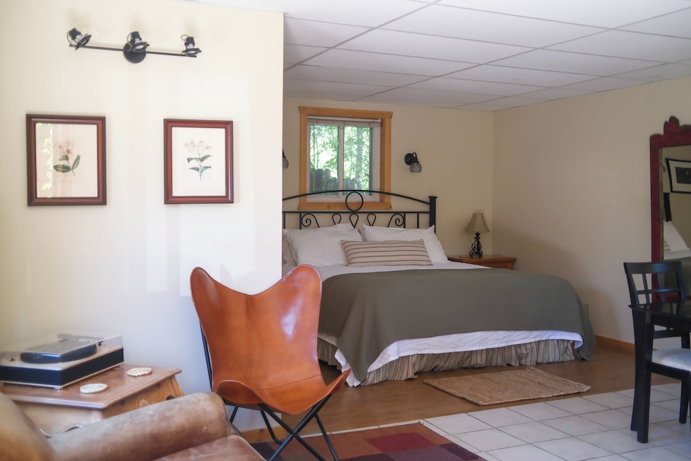 Rocky Mountain Inn - photo 13