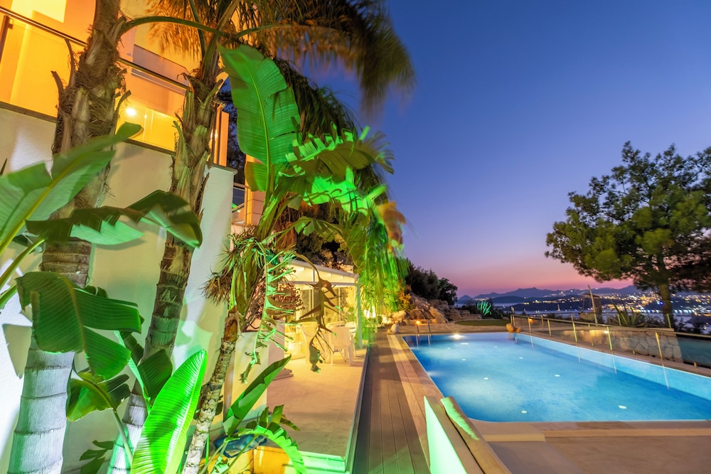 Premium Bodrum Panorama Mansion - last minute hotel in Bodrum
