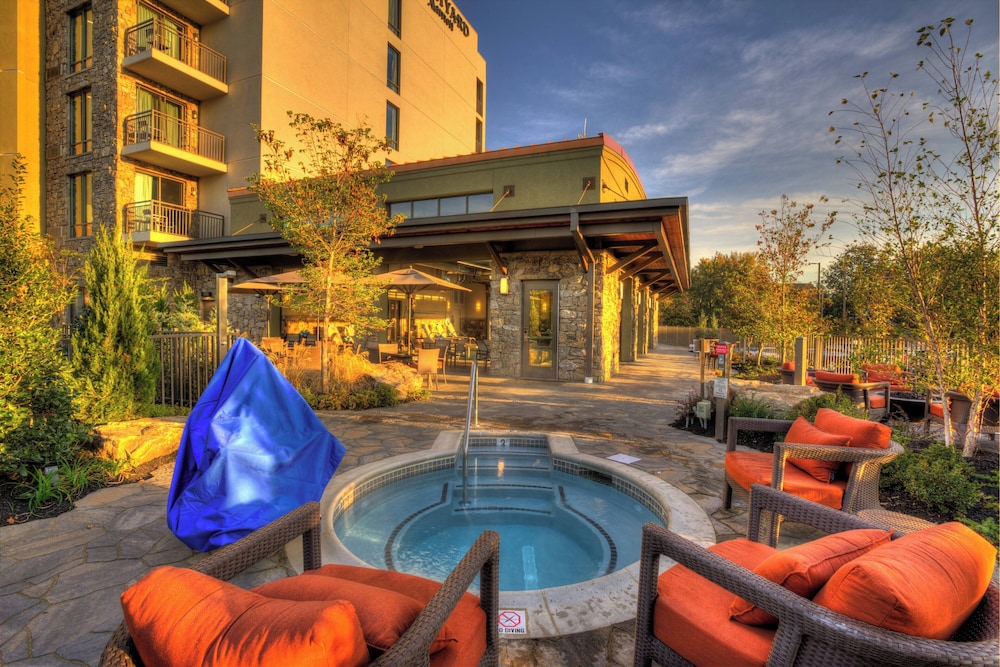 Courtyard by Marriott Pigeon Forge - photo 96