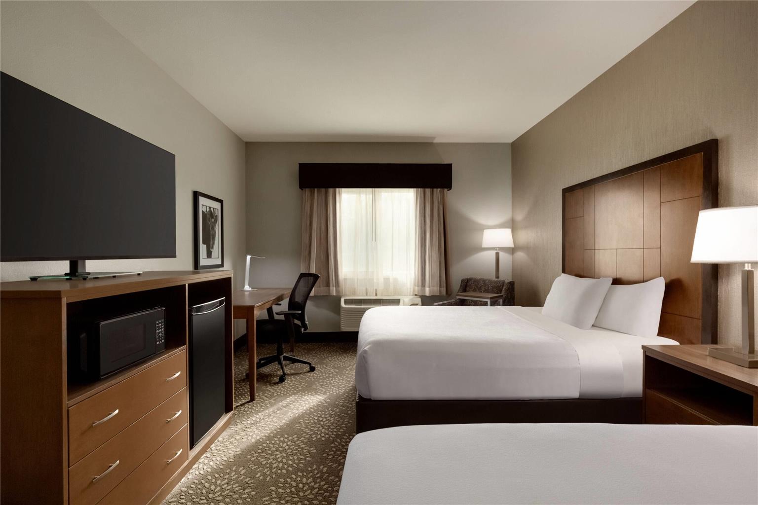La Quinta Inn & Suites by Wyndham Fairbanks Airport - photo 20