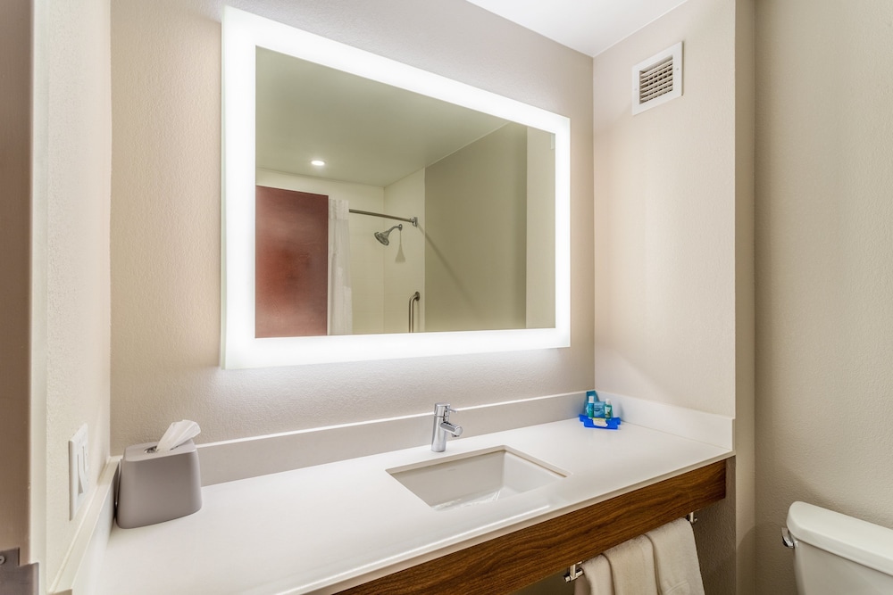 Holiday Inn Express Haskell Wayne Area by IHG - photo 22